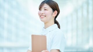 訪問看護師の仕事内容とは？必要な資格や転職する際のポイントも徹底解説 