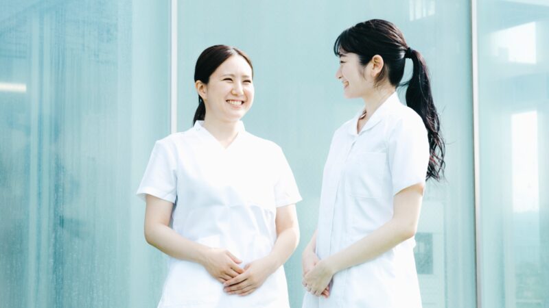 【最新版】大学病院の看護師の平均年収｜国立・公立・私立の違いを解説 